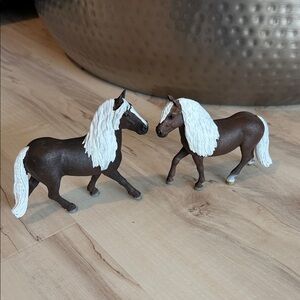 Schleich Black Forest Mare and Stallion Horse Toy Figures Figurines